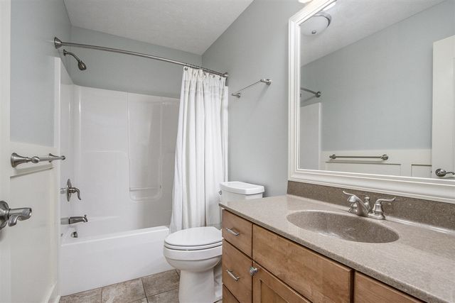 12031 Sandstone Drive, Wayland, MI 49348