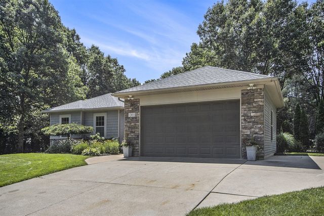 12031 Sandstone Drive, Wayland, MI 49348