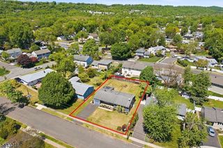 154 Mulberry Ln, Middlesex Boro, NJ 08846