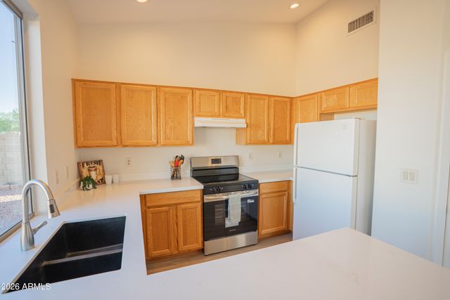 7123 N 82nd Lane, Glendale, AZ 85303