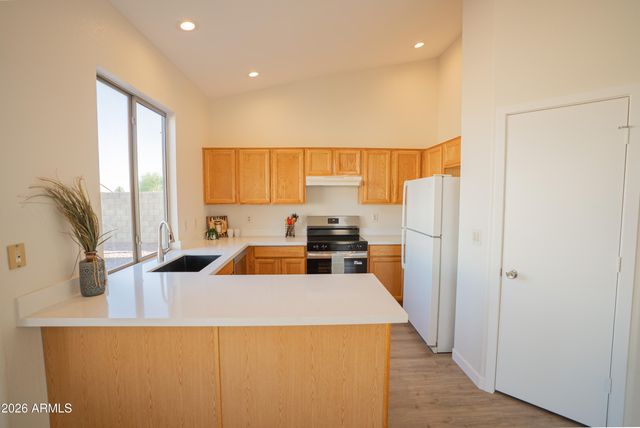 7123 N 82nd Lane, Glendale, AZ 85303