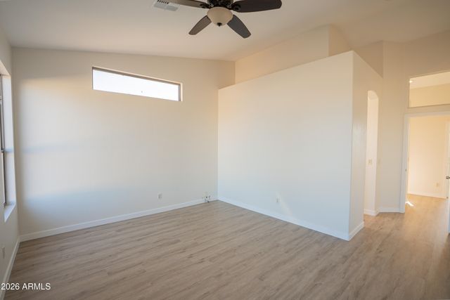 7123 N 82nd Lane, Glendale, AZ 85303