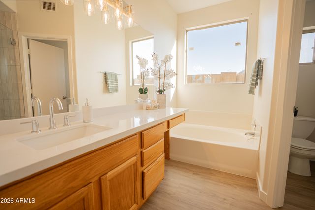 7123 N 82nd Lane, Glendale, AZ 85303
