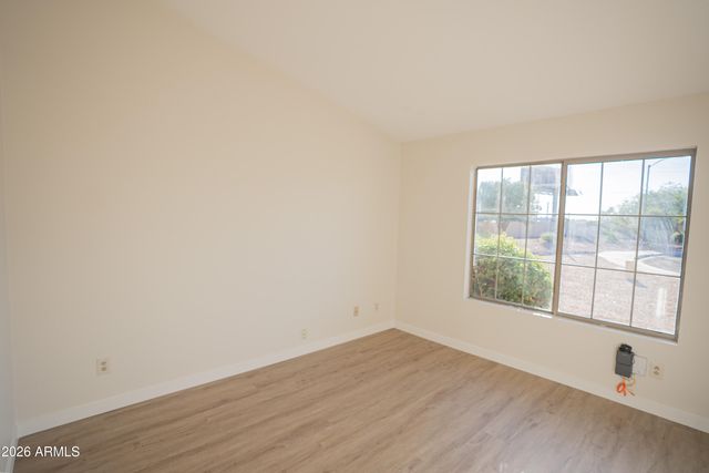 7123 N 82nd Lane, Glendale, AZ 85303