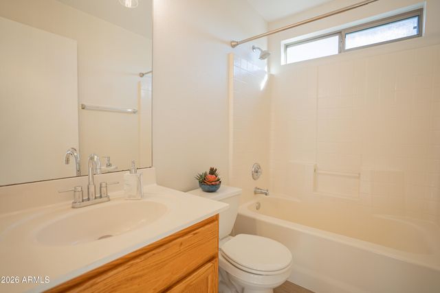 7123 N 82nd Lane, Glendale, AZ 85303