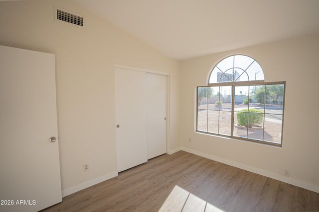 7123 N 82nd Lane, Glendale, AZ 85303