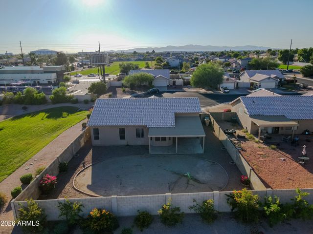 7123 N 82nd Lane, Glendale, AZ 85303