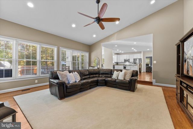 6401 NOBLE ROCK CT, Clifton, VA 20124