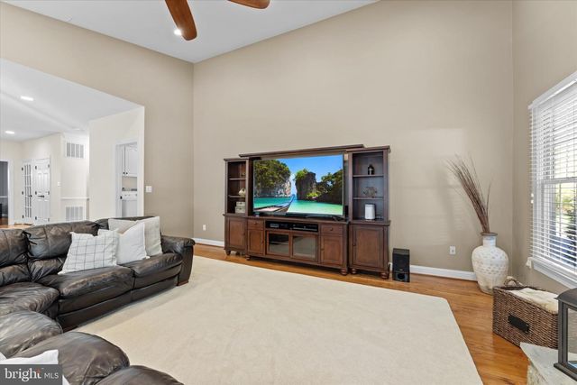 6401 NOBLE ROCK CT, Clifton, VA 20124