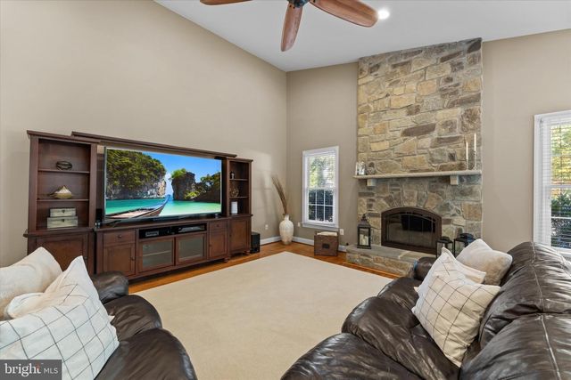 6401 NOBLE ROCK CT, Clifton, VA 20124