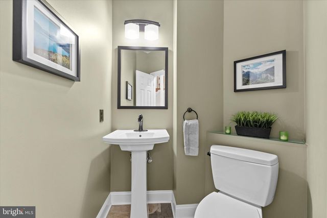 6401 NOBLE ROCK CT, Clifton, VA 20124