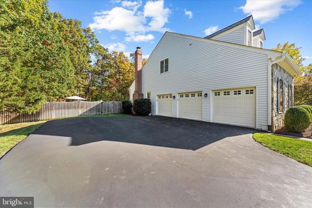 6401 NOBLE ROCK CT, Clifton, VA 20124