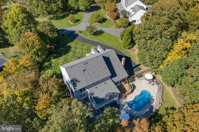 6401 NOBLE ROCK CT, Clifton, VA 20124