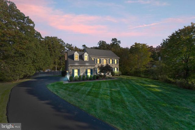 6401 NOBLE ROCK CT, Clifton, VA 20124