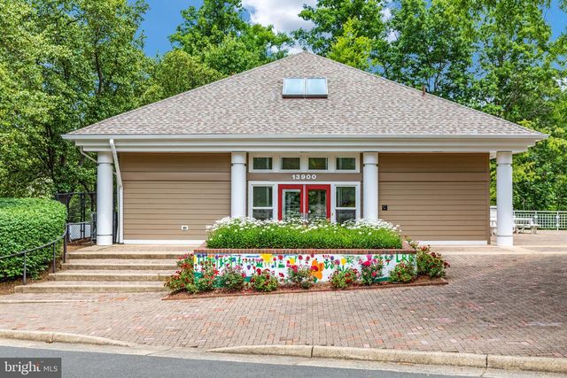 6401 NOBLE ROCK CT, Clifton, VA 20124