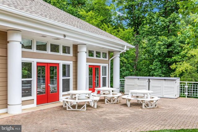 6401 NOBLE ROCK CT, Clifton, VA 20124