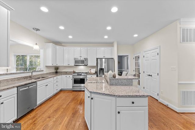 6401 NOBLE ROCK CT, Clifton, VA 20124