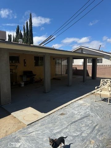 1017 W Avenue H8, Lancaster, CA 93534