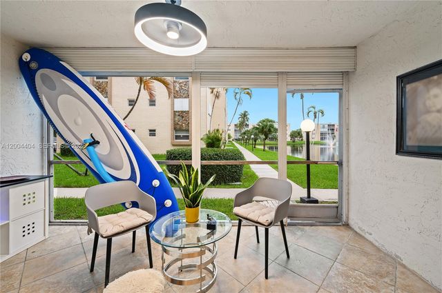 424 SE 10th St 104, Dania Beach, FL 33004