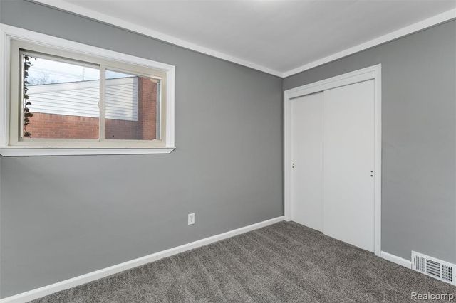 8245 Roosevelt Street, Taylor, MI 48180