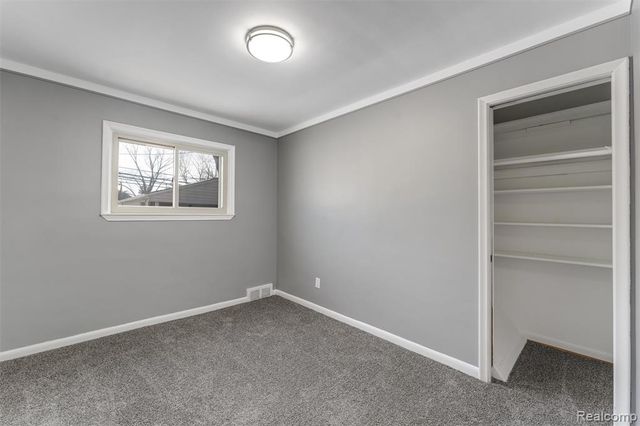 8245 Roosevelt Street, Taylor, MI 48180