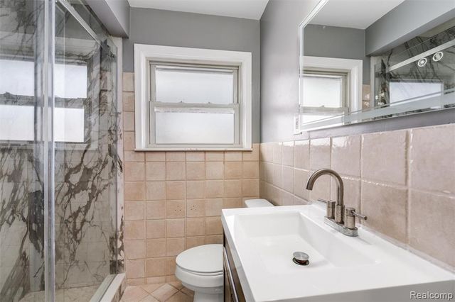 8245 Roosevelt Street, Taylor, MI 48180