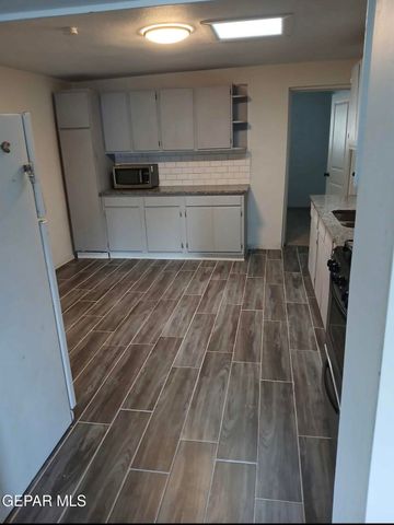 602 Raymundo Road, Socorro, TX 79927