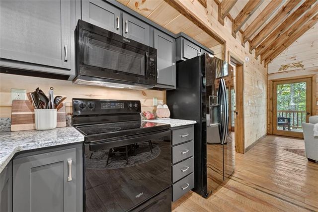 261 Frosty Mountain Trail, Ellijay, GA 30536