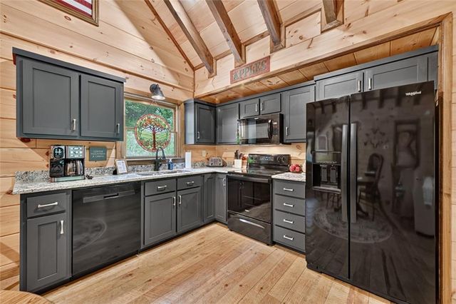 261 Frosty Mountain Trail, Ellijay, GA 30536