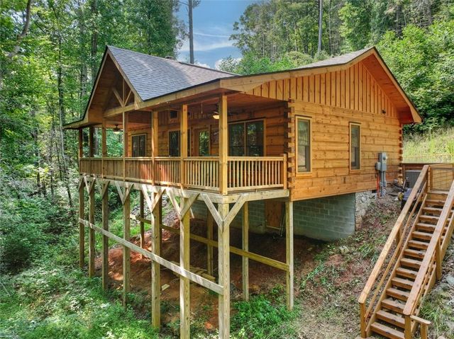 261 Frosty Mountain Trail, Ellijay, GA 30536