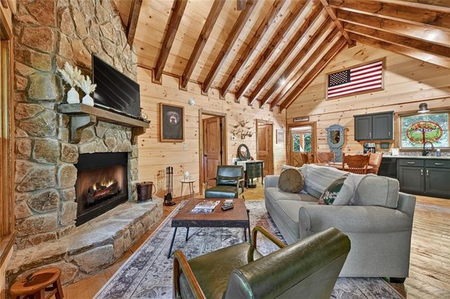 261 Frosty Mountain Trail, Ellijay, GA 30536