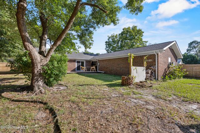 1101 Hunting Ridge Road, Wilmington, NC 28412