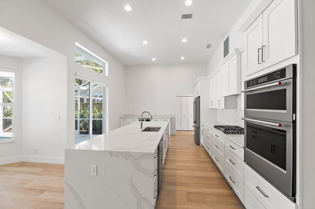 262 Eagleton Estates Boulevard, Palm Beach Gardens, FL 33418