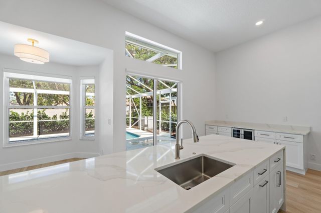 262 Eagleton Estates Boulevard, Palm Beach Gardens, FL 33418