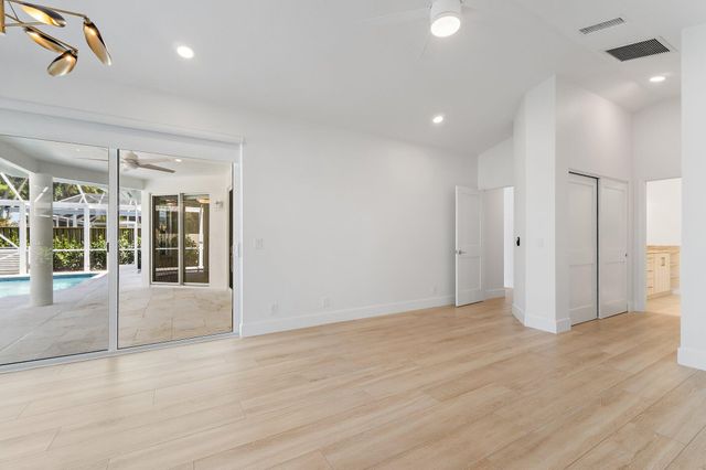 262 Eagleton Estates Boulevard, Palm Beach Gardens, FL 33418