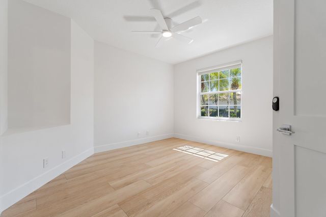 262 Eagleton Estates Boulevard, Palm Beach Gardens, FL 33418