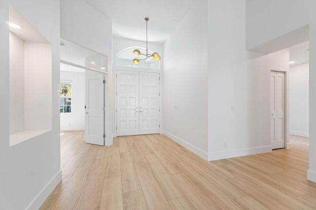 262 Eagleton Estates Boulevard, Palm Beach Gardens, FL 33418