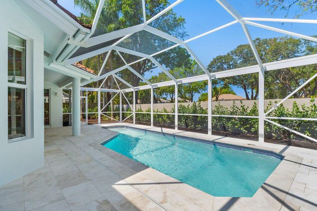 262 Eagleton Estates Boulevard, Palm Beach Gardens, FL 33418