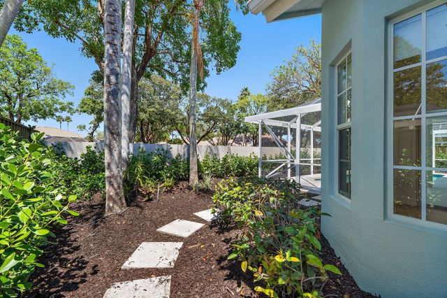 262 Eagleton Estates Boulevard, Palm Beach Gardens, FL 33418