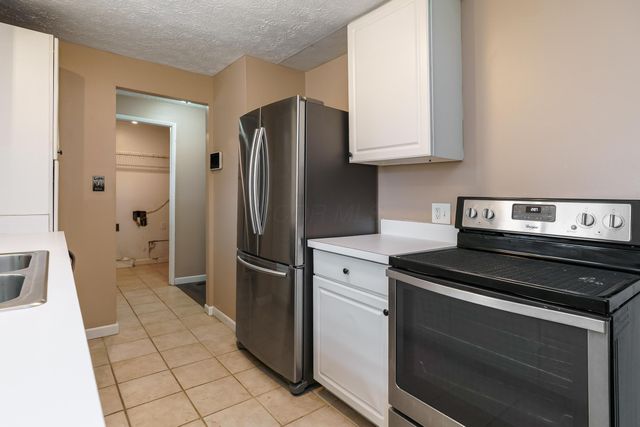 6328 Roselawn Avenue, Reynoldsburg, OH 43068