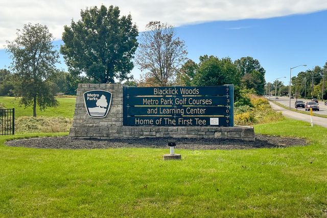 6328 Roselawn Avenue, Reynoldsburg, OH 43068