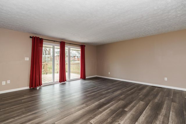 6328 Roselawn Avenue, Reynoldsburg, OH 43068