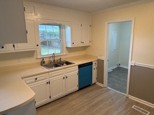 446 Treetop Trl, Lawrenceburg, TN 38464