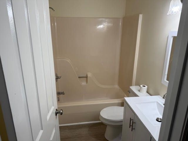 446 Treetop Trl, Lawrenceburg, TN 38464