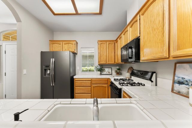 742 Langrick Ct, Folsom, CA 95630
