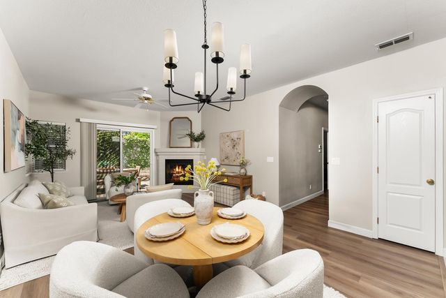 742 Langrick Ct, Folsom, CA 95630