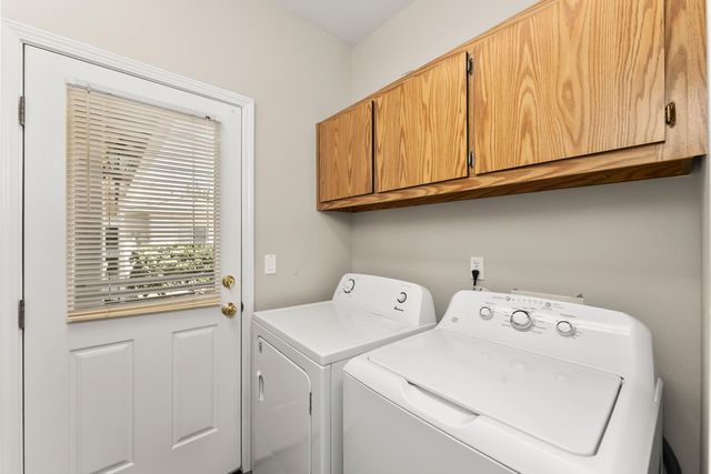 742 Langrick Ct, Folsom, CA 95630