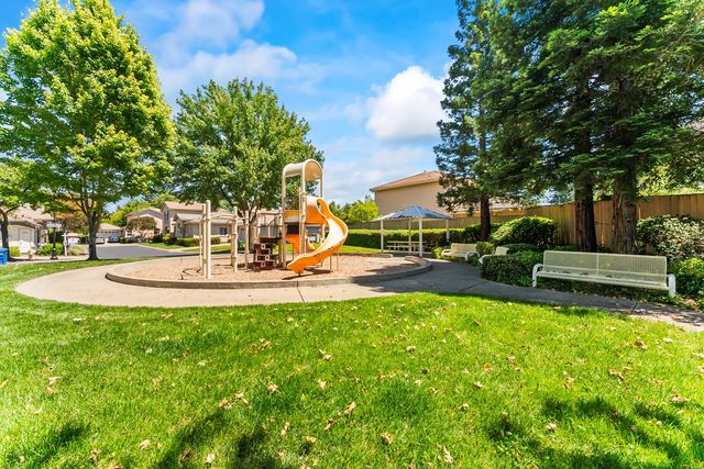 742 Langrick Ct, Folsom, CA 95630
