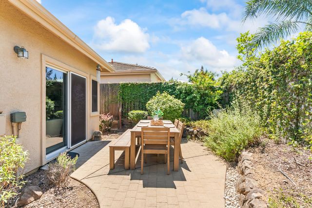 742 Langrick Ct, Folsom, CA 95630