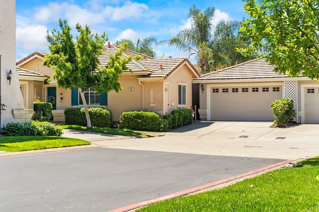 742 Langrick Ct, Folsom, CA 95630